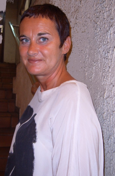 LA PEINTRE NATHALIE RICHARD, UN TALENT DU PORTRAIT CONTEMPORAIN, UNE SYNTHÈSE DE FAUVISME FRANÇAIS ET DE L'ACTION PAINTING AMÉRICAINE  