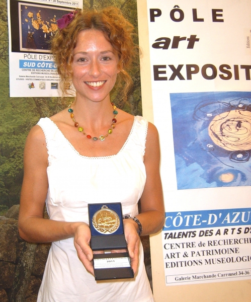ANN-ISABELLE GUYOMARD PEINTRE ET ARTISTE LAND' ART CONSACRÉE 