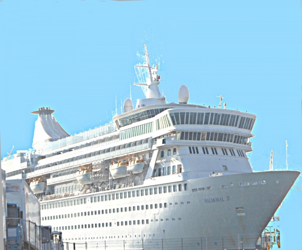 TOULON COTE-D'AZUR, PORT D'ESCALE PRIVILÉGIÉ DES GRANDS PAQUEBOTS CROISIÉRISTES