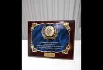Plaquette avec Médaille d'Artiste d'Honneur de l'Année 2022 attribuée au Pastelliste Frédéric Steinlaender 