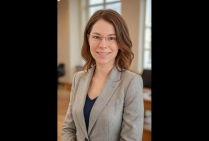 L'artiste CLAIRE.J.CHARTIER, a démontré au Comité du Jury par ses dessins floraux en couleurs, un talent académique et sensible, une expression en fidélité authentique au plus près de la Nature. Admise Lauréate du Palmarès 2024  
