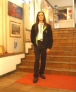 JEAN-PIERRE MENARD, PEINTRE DES MERS, ICI A TOULON, LORS DE SON ARRIVÉE AU POLE D'EXPOSITION