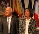 GUY WEIL, PRESIDENT ET MARINA PICASSO MARRAINE, DE L'EXPOSITION INTERNATIONALE ARTISTES DU MONDE CANNES © EDMC-MD