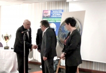 PARIS 2019. M. Eugène German, délégué du Comité de l'Hommage félicite le peintre Cazorla-Cazo pour son Exposition-Hommage 