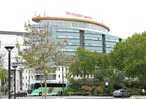 PARIS. L'Hommage artistique international à la Planète Terre 2019 s'est tenu dans les Salons de l'Hôtel Mercure * * * * Philharmonie La Villette dans le 19 ème Arrondissement, hautement culturel.